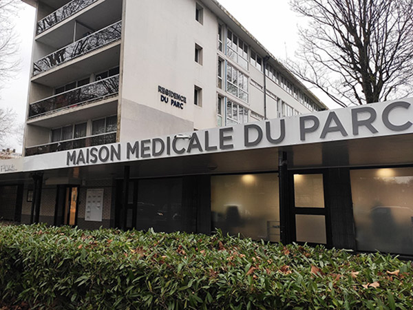 Maison médicale à Croix